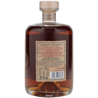 The Demon's Share 6 Jahre 40% vol. 0.7l als Geschenkpackung mit zwei Metallbechern